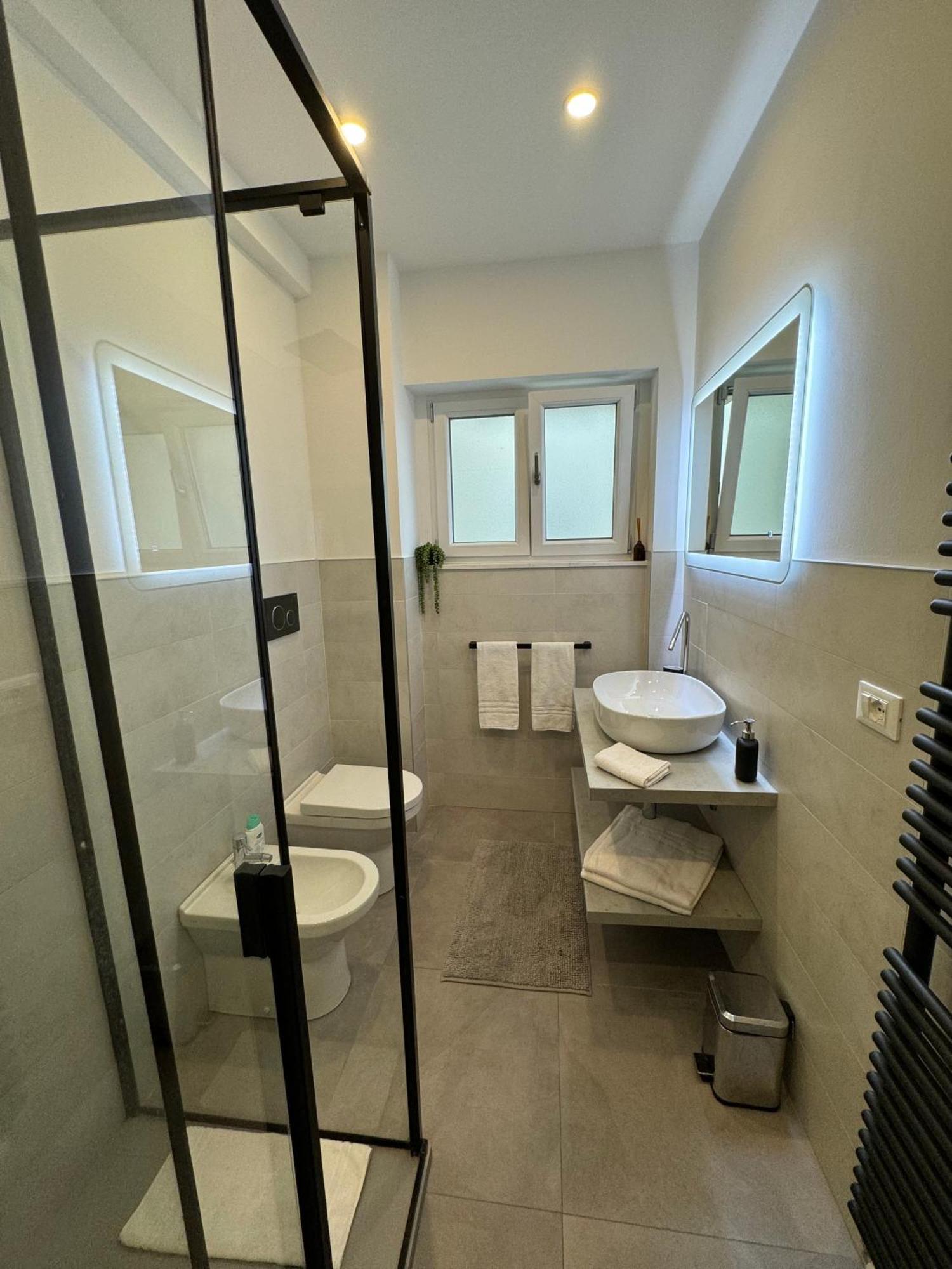 Maison Floran Appartamento In Centro A Trieste Ngoại thất bức ảnh